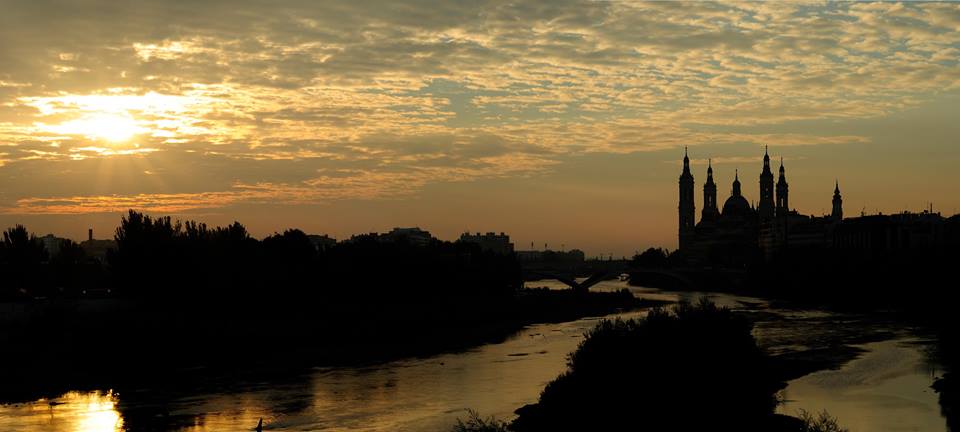 El Ebro a su paso por la ciuda de Zaragoza, siempre fiel a su belleza dándole la misma a Zaragoza