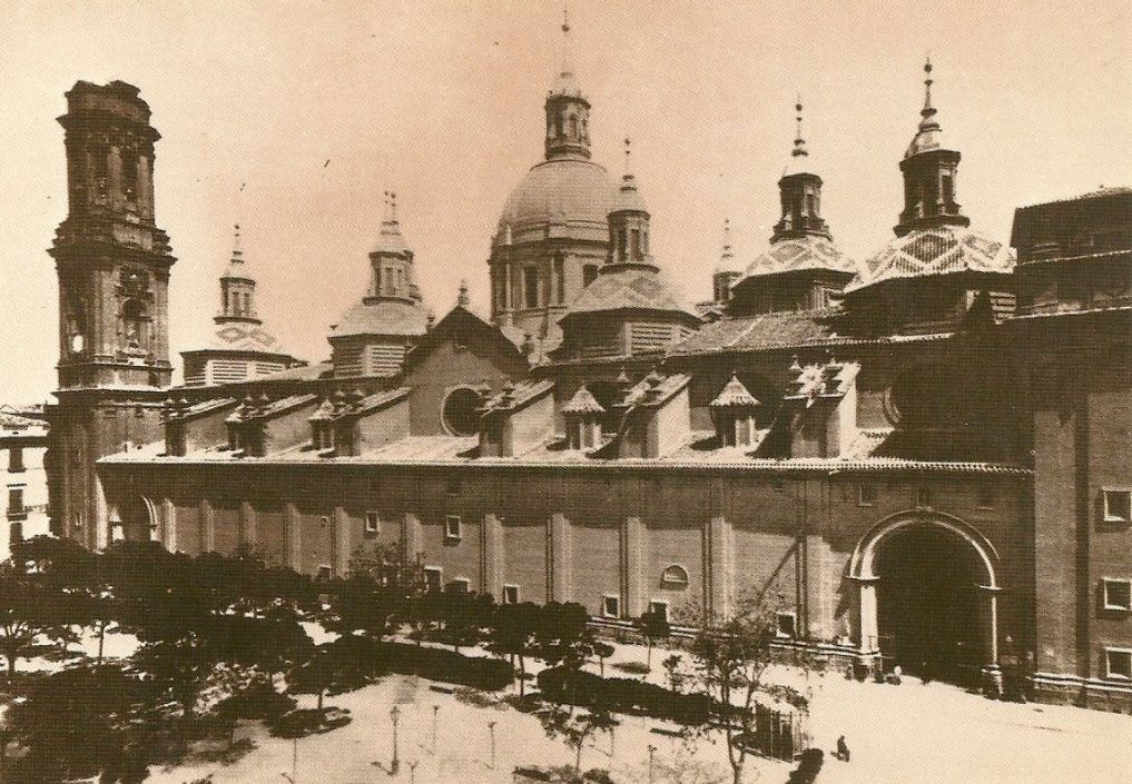 Construcción de la primera de las torres de la Basílica del Pilar de Zaragoza
