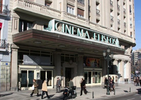 Cinema Eliseos uno de los cines más antiguos de Zaragoza y de los edificios más bonitos