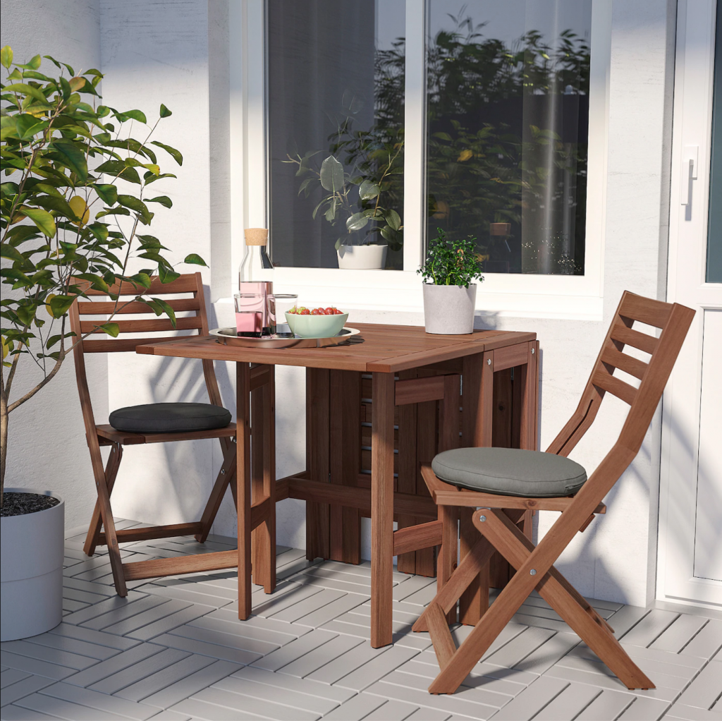 Mesa de madera ampliable ideal para la terraza